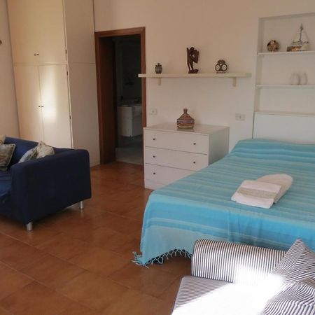 Bellavista Beachfront Apartments Quercianella Exterior foto